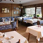 Otel Menthof 3*